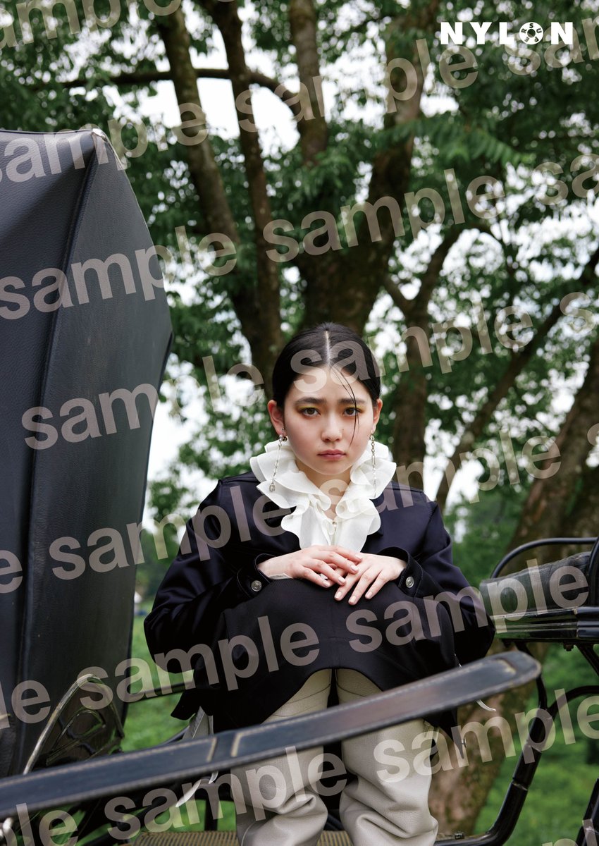 山田杏奈 NYLON SUPER VOL.15は、購入場所別特典として大判フォト
