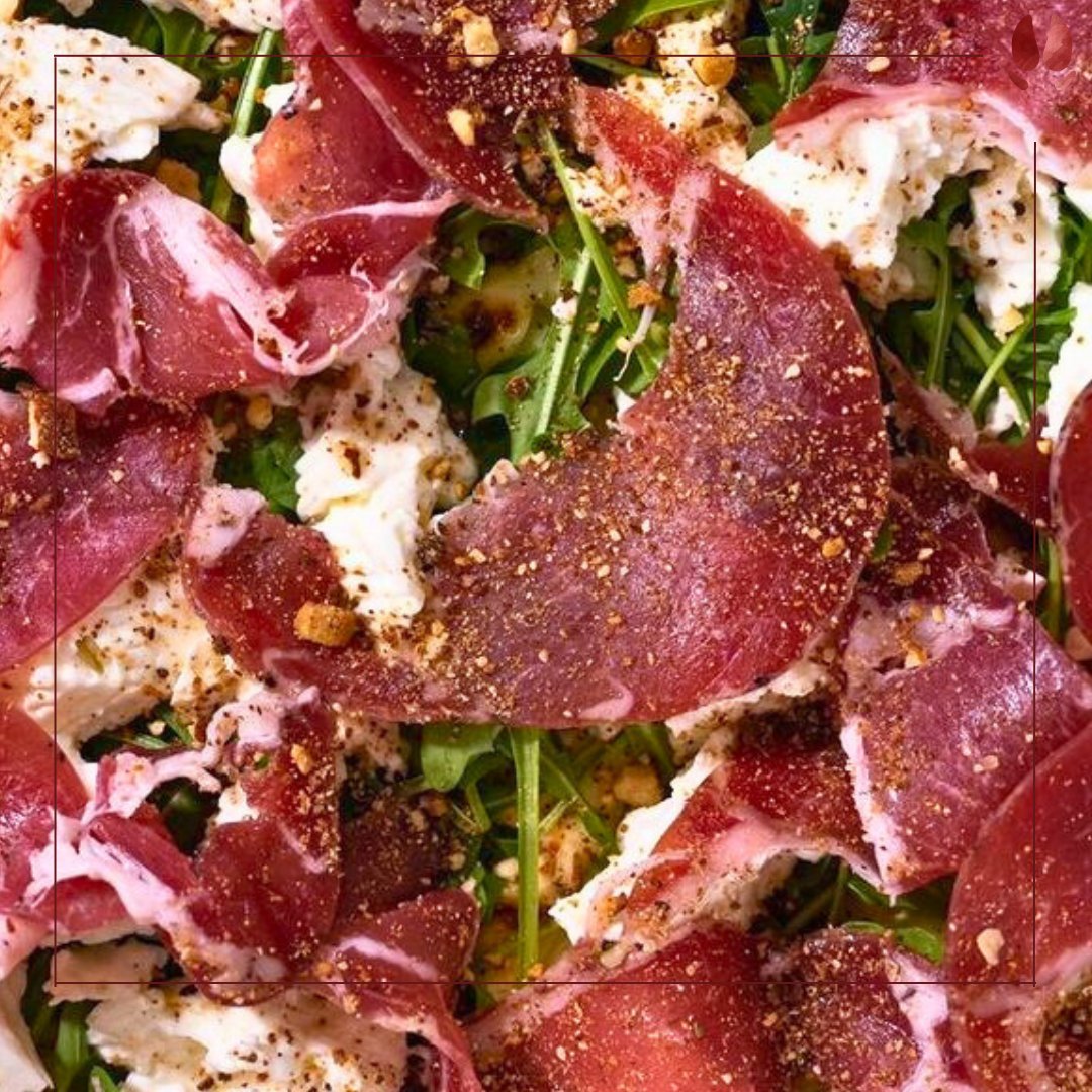 IbIzquierdo's tweet photo. ENSALADA DE BURRATA CON
RÚCULA, JAMÓN IBÉRICO Y NUECES‼️
Verano es la temporada ideal para disfrutar del auténtico sabor de Salamanca de forma rápida y
fresca.#ibericosizquierdo #jamoniberico #cerdoiberico #iberianham #recetasfaciles #recipes #healthyfood #realfood #realfooding https://t.co/GbfEwuD0fB