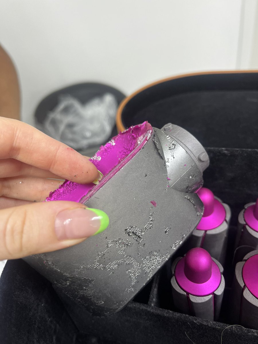 AFitGibbon's tweet photo. Do not buy your dyson from @noon it is faulty and they don’t replace even when it’s under warranty https://t.co/YSxZ6Dpgpu