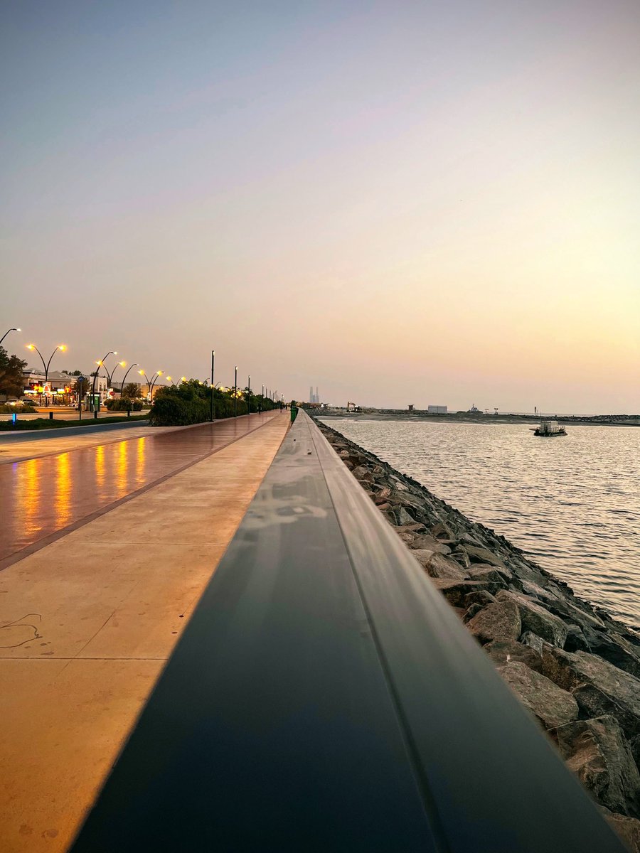 BenJerrin's tweet photo. #Sharjah https://t.co/6crD09r24s