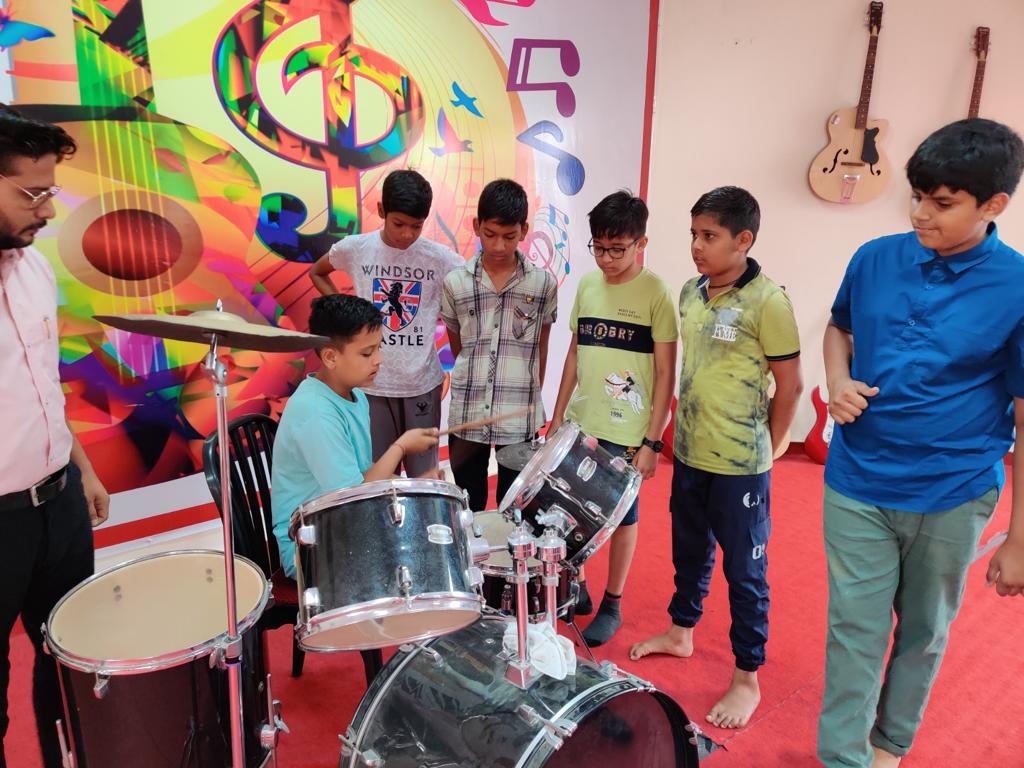 SWComd_IA's tweet image. &quot;You have to grow from the inside out&quot;

@APS_Hisar organized a Children&apos;s Summer Camp - a total of 180 students took part. Children were introduced to a wide spectrum of activities which included empowering skill-building activities and hobby classes.

#DotOnTgtDiv
#AWES
@adgpi