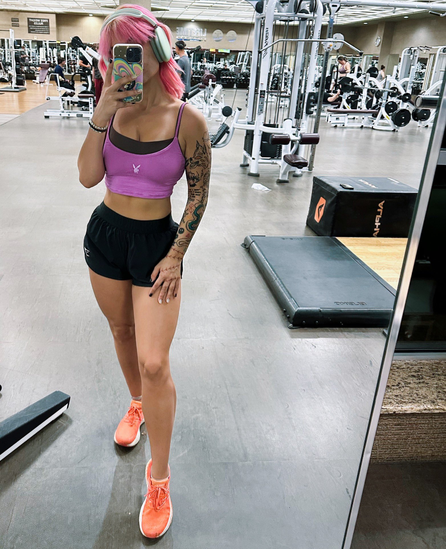 Lauren Hunt on Twitter: "FEELS GOOD TO BE BACK AT MY GYM…DIDN’T REALIZE