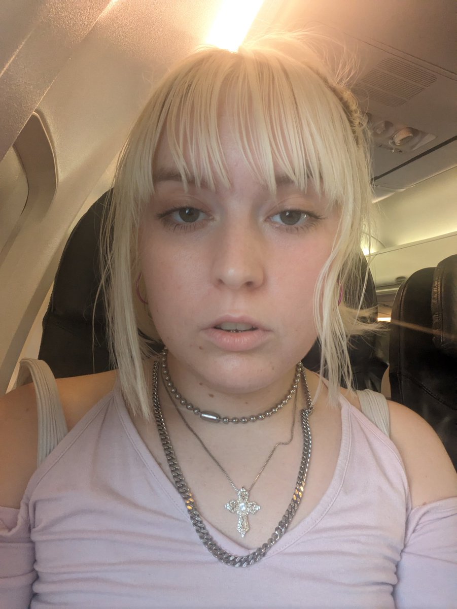 Yeslekeht's tweet photo. On the plane yesterday https://t.co/q6DD1dNanz