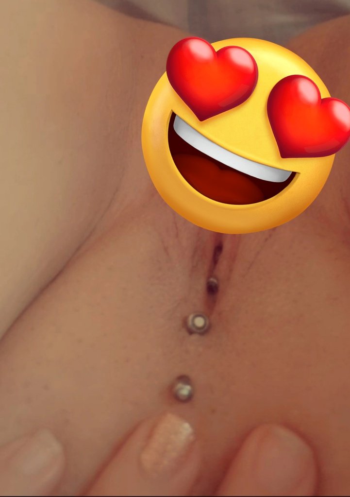 BbwT13's tweet photo. Come take a look at my pierced pussy in action promotion running right now see you over there 👿😏https://t.co/G2OZr8eoTo

#onlyfans #onlyfans_girl #bbwadmire #bbw #findom #ContentCreator #Promotion #onlyfanssubscribe #RetweeetPlease #retweetforretweet
#onlyfansbbw https://t.co/mCG9R2B5Xx