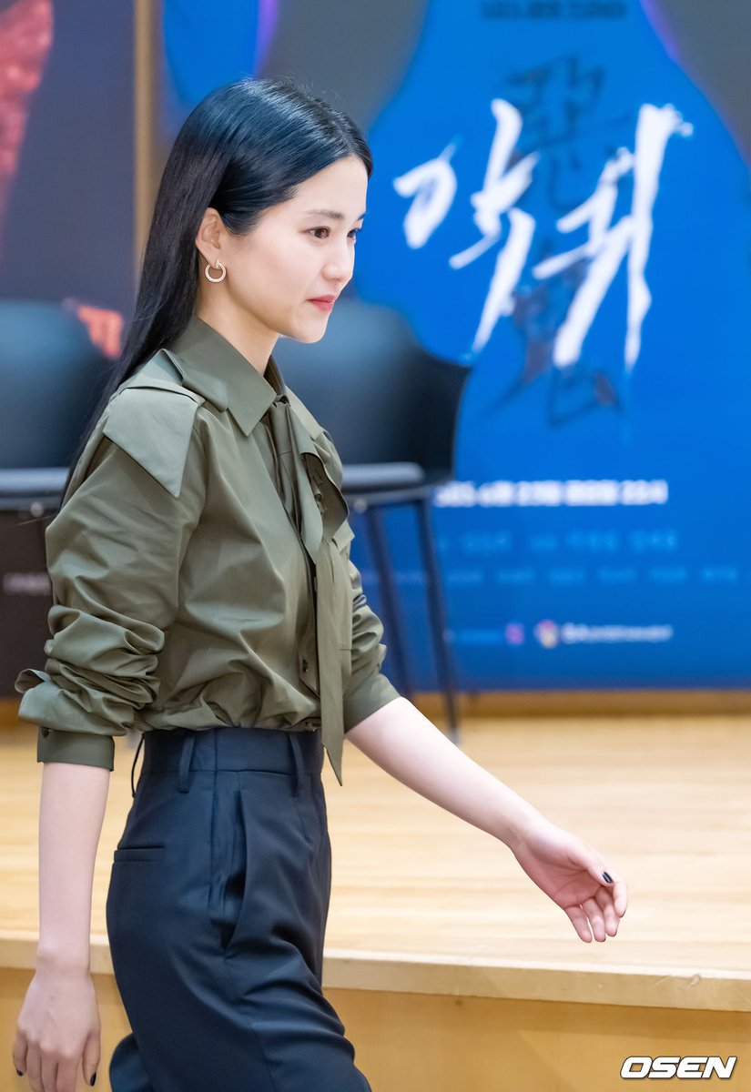 절레절레 tweet media