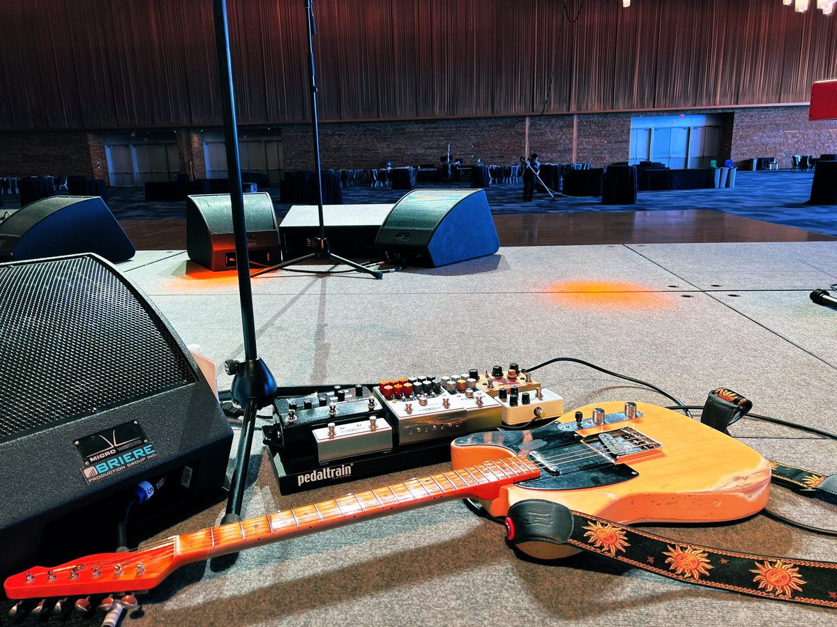 yalesong's tweet image. What a fun night! Thank you everyone who came to the show. You guys totally rock! 🤘#CVPR2023