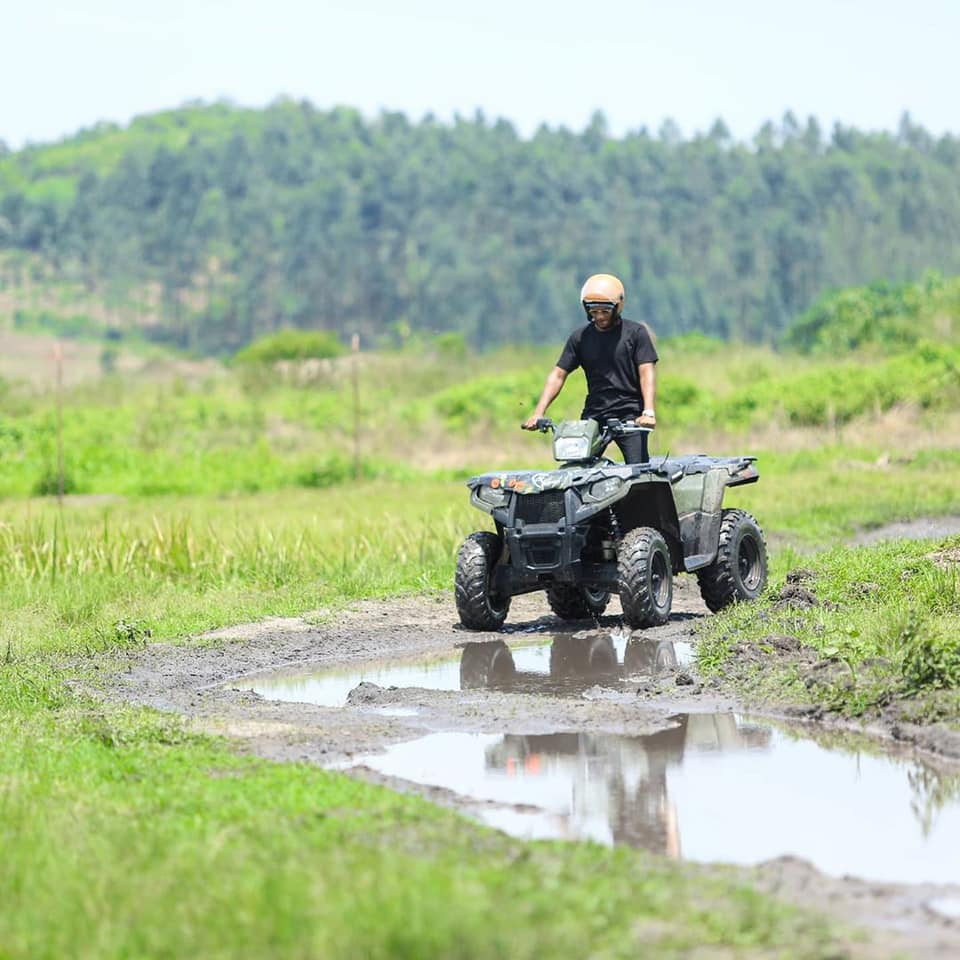 If we were to give ONLY two friends a FREE rev-up-the-excitement experience with #QuadBiking [all costs on us], who would you come with? Tag that friend. #MangoSafarisUg #Travelism
