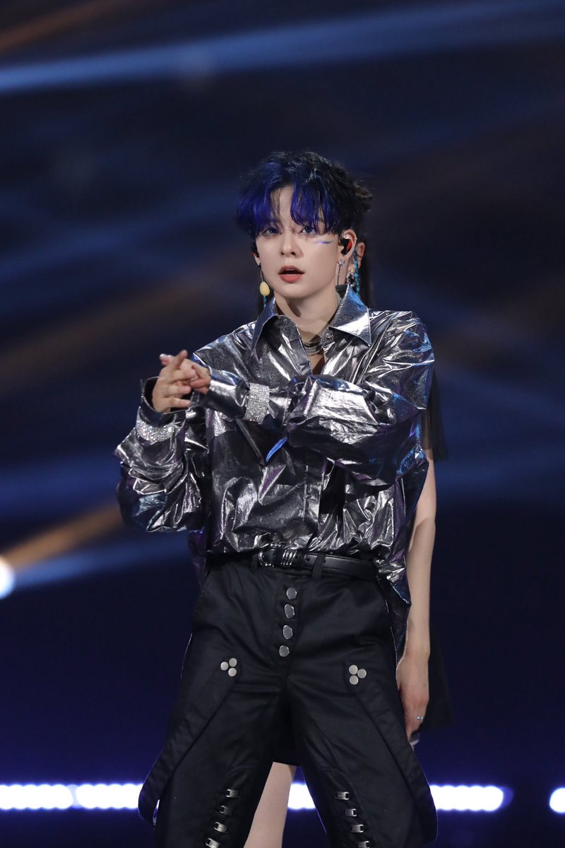 amberroyalcom's tweet image. 20230623 乘风2023 Weibo Update 

@amberliu How can you look so good!😍😍😍

#AmberLiu 
#刘逸云