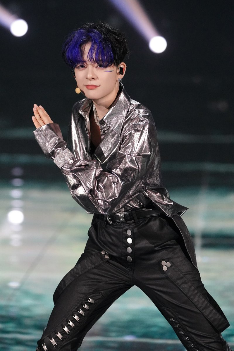 amberroyalcom's tweet image. 20230623 乘风2023 Weibo Update 

@amberliu How can you look so good!😍😍😍

#AmberLiu 
#刘逸云