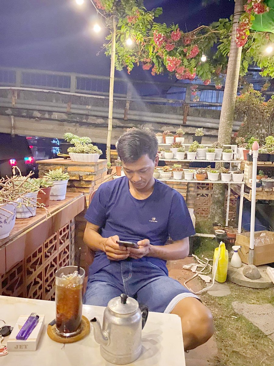 TunKitCT1's tweet photo. Cafe ko em anh mời https://t.co/tRRl5b64yD
