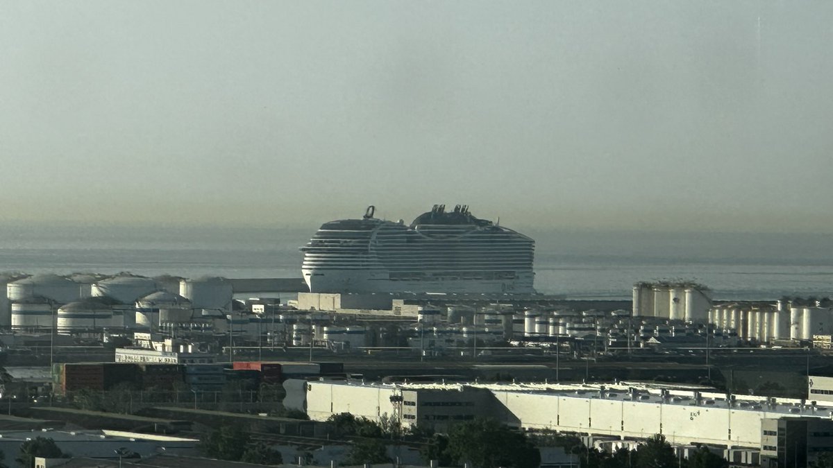 #mscWorldEuropa arriving Barcelona cruise port 🛳️