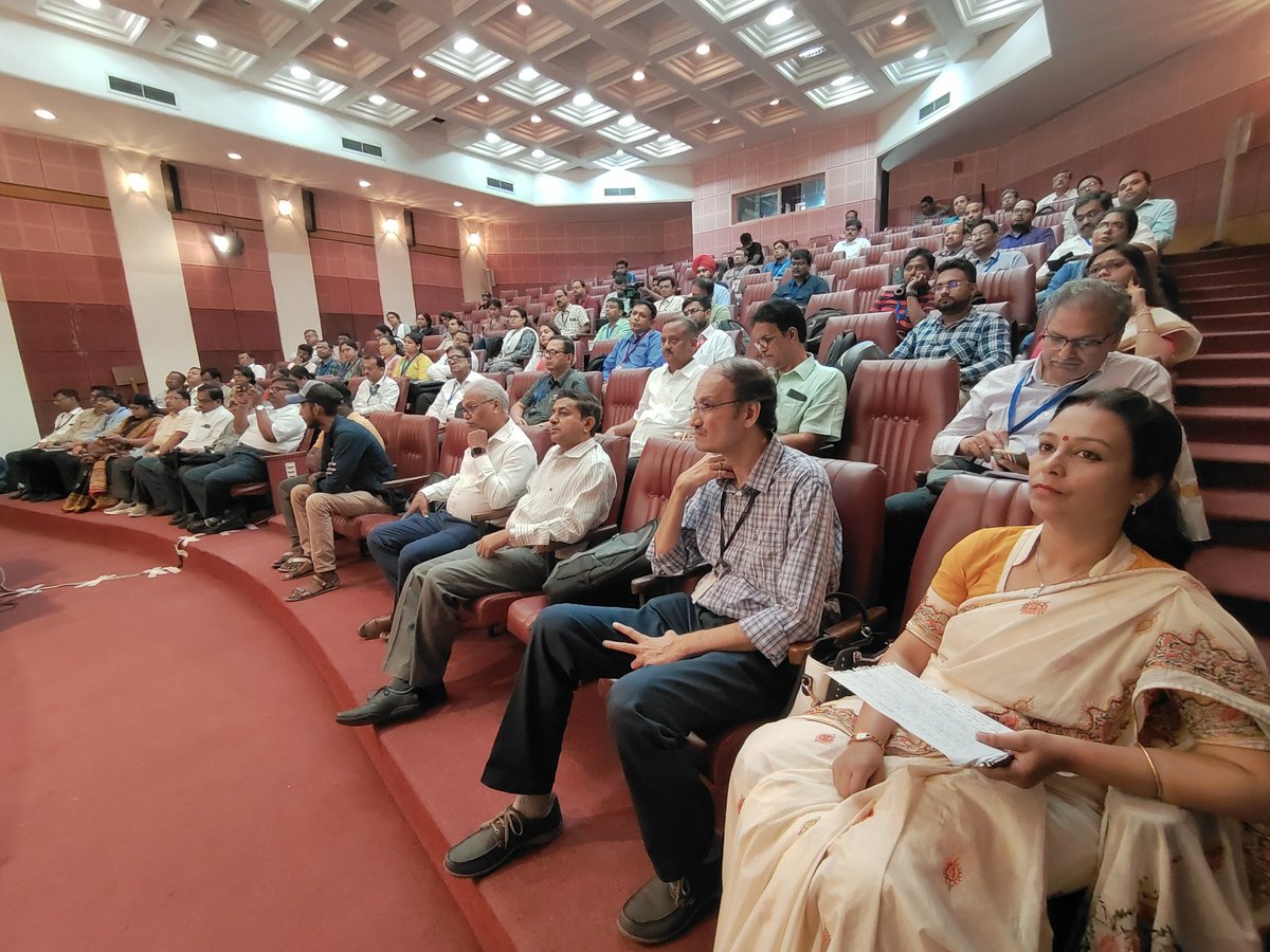 One-day Workshop on 'International Conventions on Chemicals and Waste', organised by CSIR-National Environmental Engineering Research Institute & West Bengal Pollution Control Board.

Watch the full workshop- fb.watch/lkWSugRkxG/?mi…

@CSIR_NEERI @Cpadpc @RajeshKumarIPS