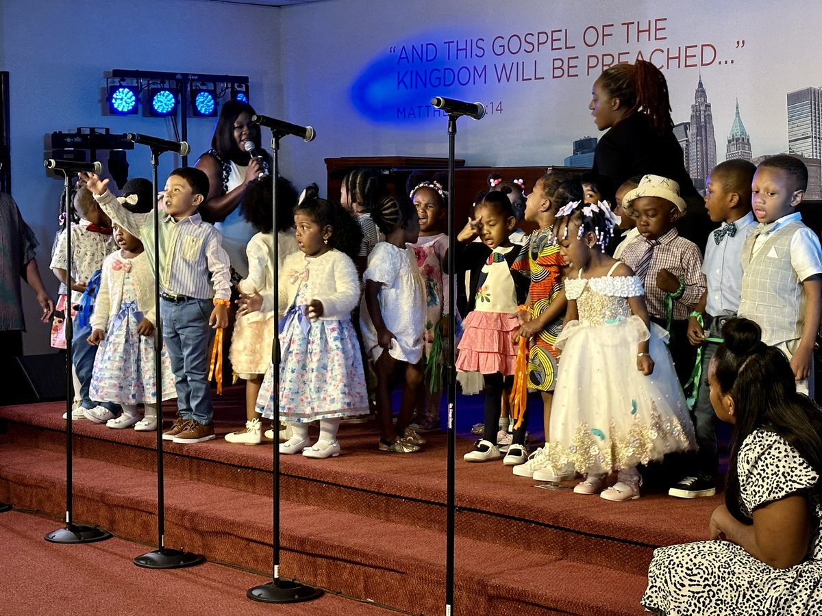 ReflectionsBK_'s tweet photo. We were honored once again to host this year’s graduation/moving up ceremony for Faces of the Future! 🎉🎓
 
#Graduation 
#FacesOfTheFuture https://t.co/hbs9mfFaB7