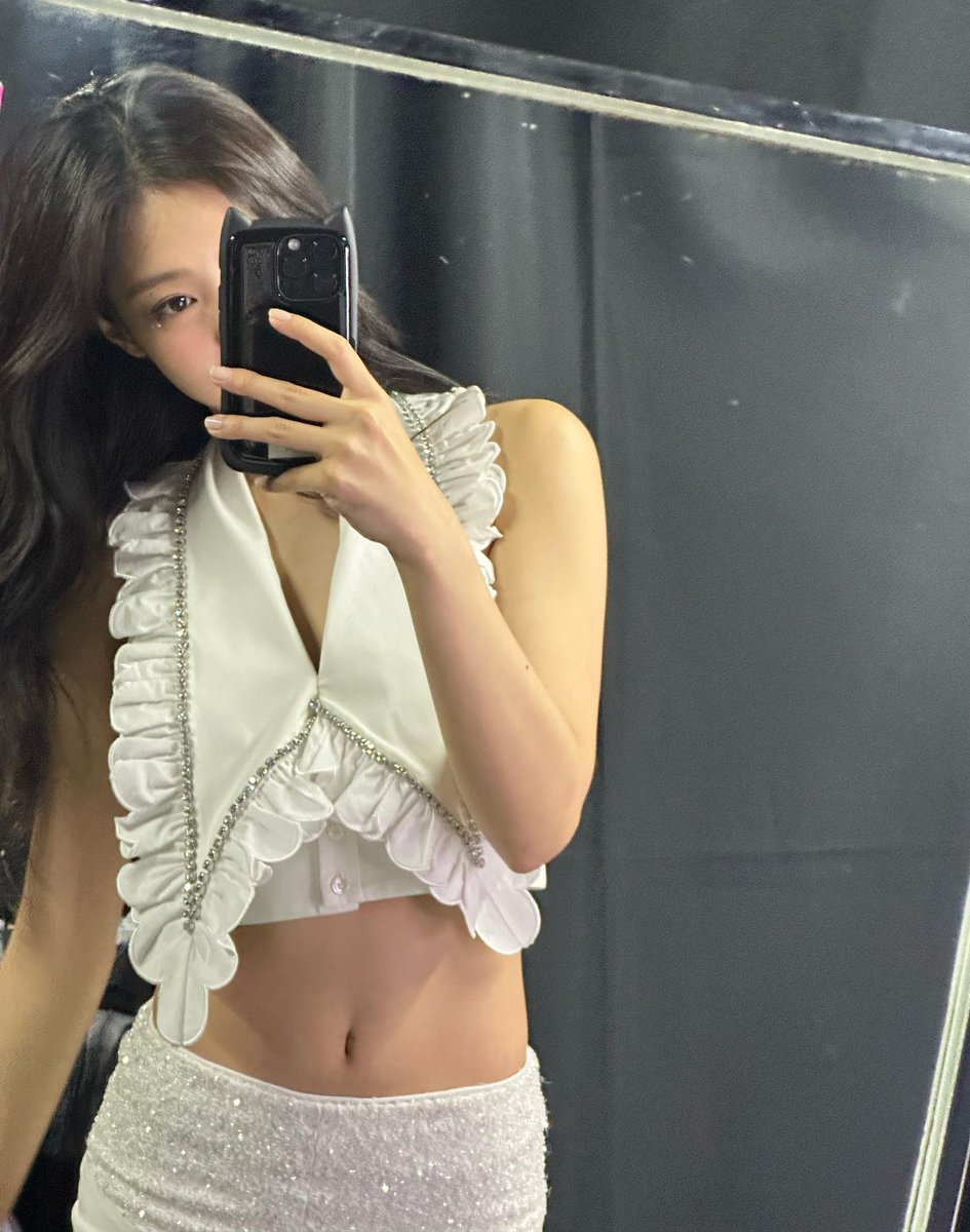 JennieDCGallery's tweet photo. 230623 제니 인스타그램 업데이트 (2)

Osaka ☁️☁️☁️ 
おおさかのぶりんくのみなさん！
とてもしあわせで、たのしいこんさーとでした！
ひさしぶりにあえてよかったし、さいこうのえなじーをみせてくれてありがとうございました！あいたいです！🤍🤍🤍
🔗https://t.co/svueoLB8Bh

블랙핑크 제니 #제니 #JENNIE