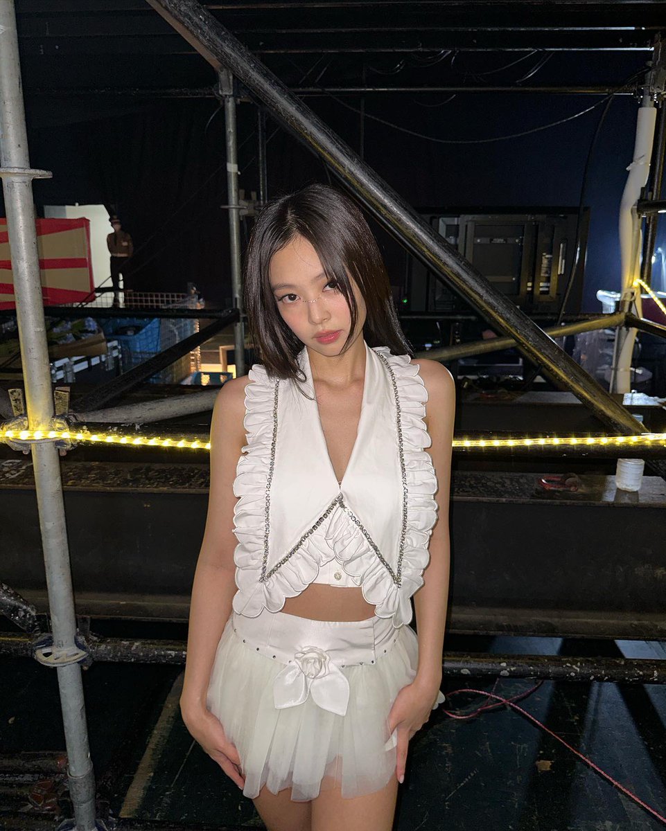 JennieDCGallery's tweet photo. 230623 제니 인스타그램 업데이트 (2)

Osaka ☁️☁️☁️ 
おおさかのぶりんくのみなさん！
とてもしあわせで、たのしいこんさーとでした！
ひさしぶりにあえてよかったし、さいこうのえなじーをみせてくれてありがとうございました！あいたいです！🤍🤍🤍
🔗https://t.co/svueoLB8Bh

블랙핑크 제니 #제니 #JENNIE