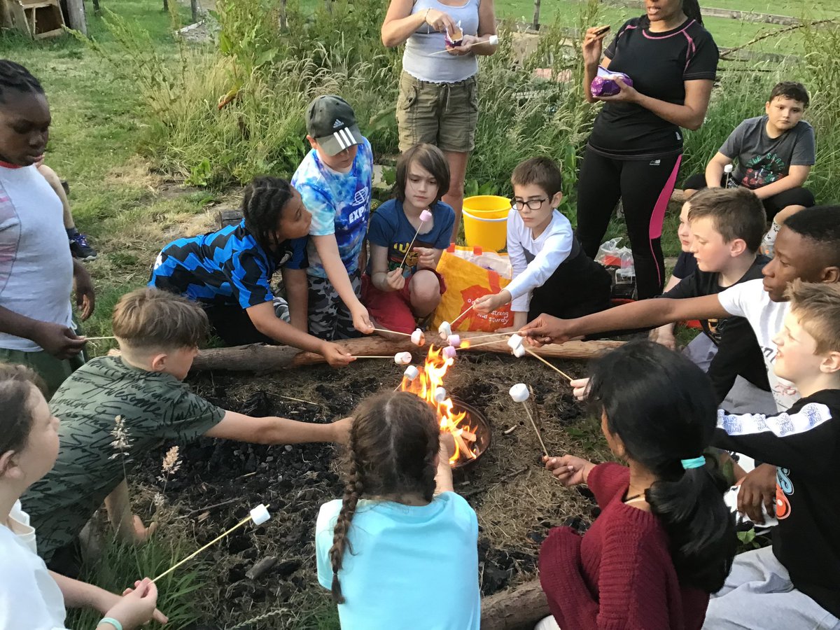 RoebuckSchool's tweet photo. Weโve kept the children busy with a whole range of evening activities including hiking, campfire, rounders, movie night and plenty more๐ฅ #year6 #residential #makingmemories #outdoorlearning #hiking #campfire #smores #toastedmarshmallows https://t.co/pqtCYGyQop