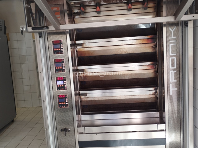 LaSovimo's tweet photo. Nouveau: boulangerie de village avec stationement privatif : https://t.co/B8gLmnVt7m https://t.co/2H3PMaHpFW