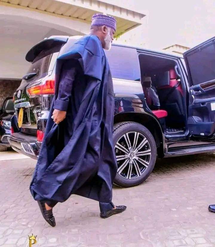 Eyseeryusuf's tweet photo. Jumma'a Mubarak Sir.
@AbubakarAyahay5 @adujerhh 
@Ahmad_Gogel 
@AishaIb92644265 
@Engr_Alkasimfge 
@Gawuna2023 
@Yasmin_SD1 
@rabiuuba4 https://t.co/TLwLaV7qjr