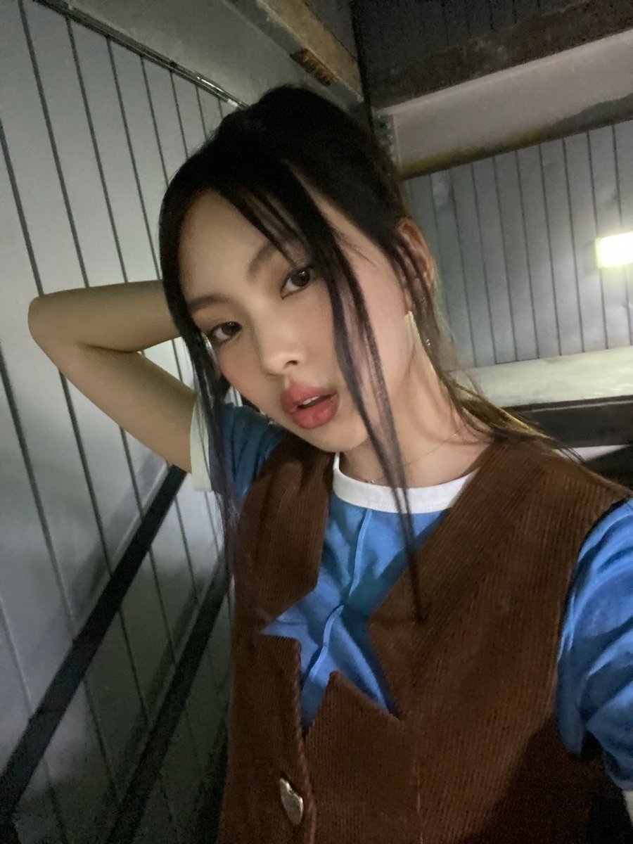 hyein phoning update
