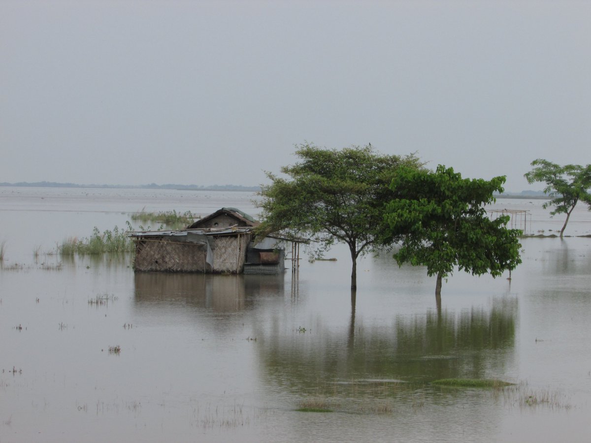 I took this photo in #Majuli, #Assam in 2013. 10 years later, the images coming out of the state are similar, even worse! #AssamFloods