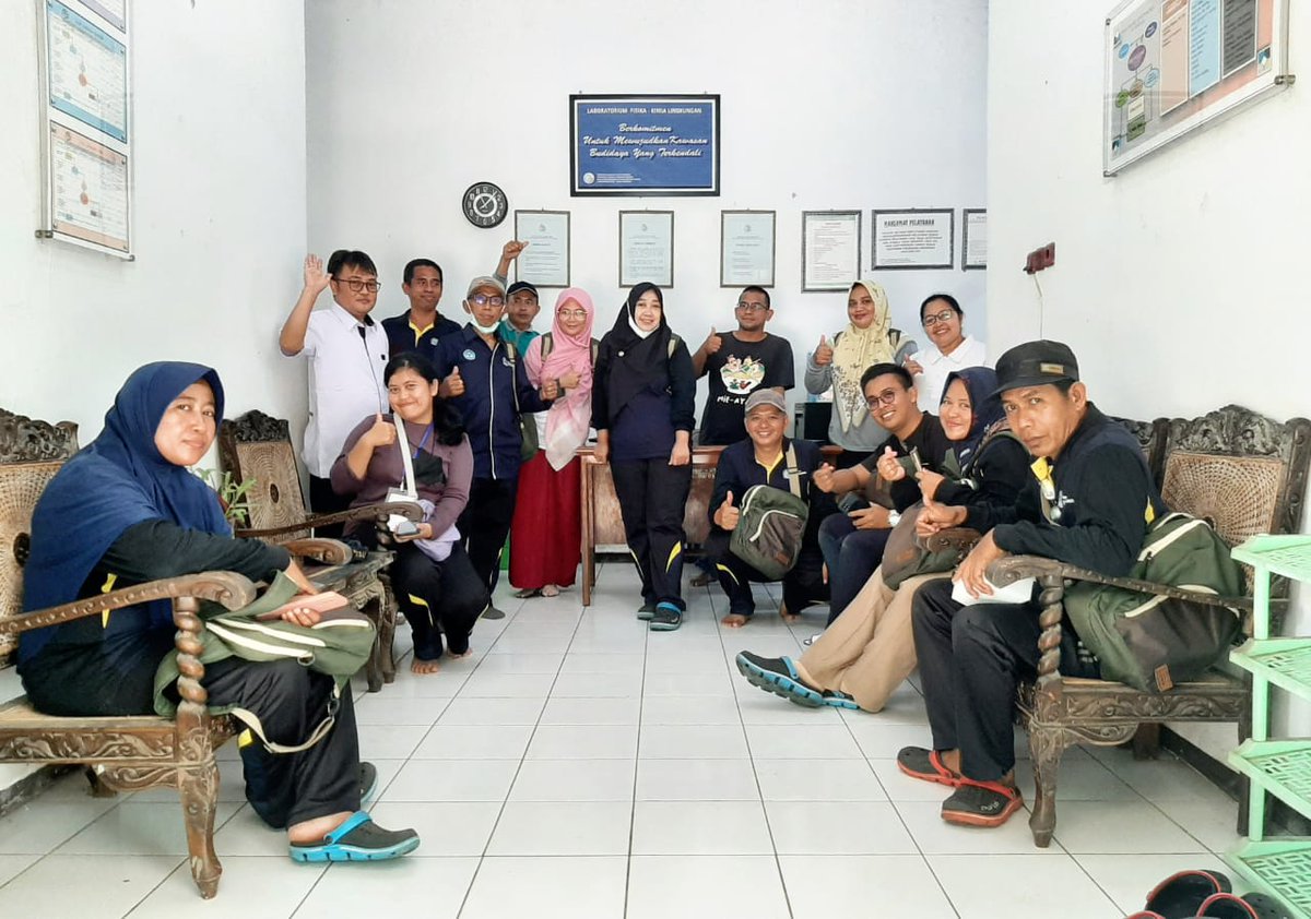 bbpbapjpr's tweet photo. Diharapkan dengan kegiatan Upskilling dan Reskilling para guru vokasi dapat memiliko kompetensi professional sesuai dinamika dan perubahan dunia kerja khususnya perikanan budidaya kedepan.
#SaktiWahyuTrenggono #akuakulturberkelanjutan #KKPThrive #SahabatBudidaya #Vokas https://t.co/rZx0vCipfZ