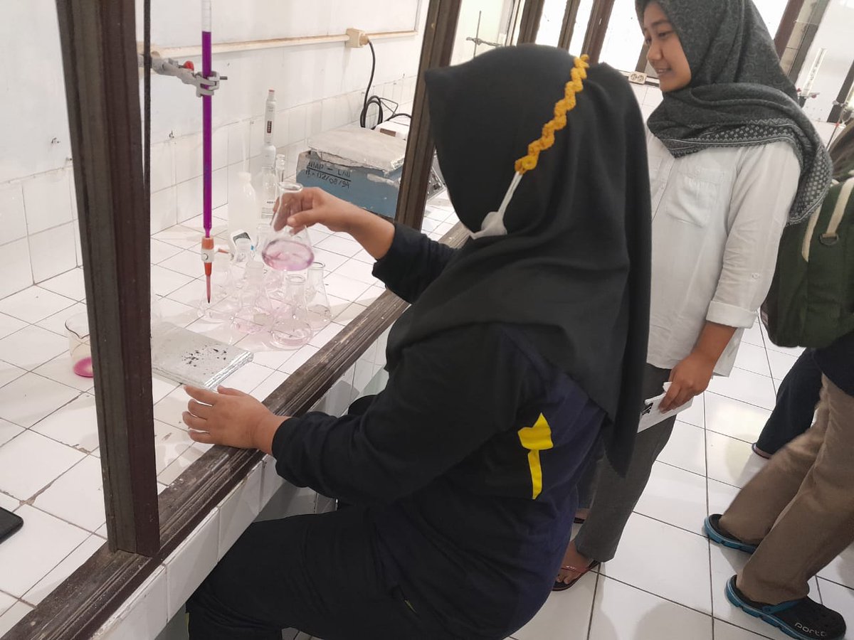 bbpbapjpr's tweet photo. Diharapkan dengan kegiatan Upskilling dan Reskilling para guru vokasi dapat memiliko kompetensi professional sesuai dinamika dan perubahan dunia kerja khususnya perikanan budidaya kedepan.
#SaktiWahyuTrenggono #akuakulturberkelanjutan #KKPThrive #SahabatBudidaya #Vokas https://t.co/rZx0vCipfZ