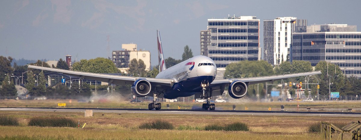 Kent_YVR's tweet photo. #Speedbird85 was different tonight 😉 with a @British_Airways Boeing #777. #yvrspotters #avgeek #Vancouver #BA85 https://t.co/e0uv242W3E