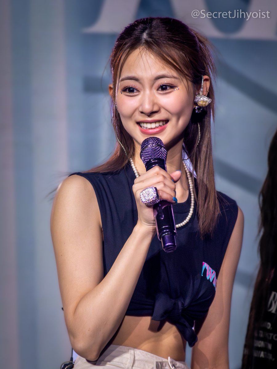 #TWICE_5TH_WORLD_TOUR #트와이스 #READYTOBE #TWICE_5TH_WORLD_TOUR #TWICEinDALLAS #TWICE_5TH_WORLD_TOUR_IN_DALLAS #TZUYU #쯔위