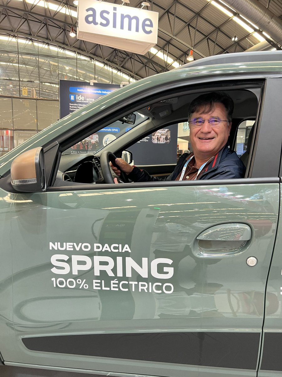 JulioBazarra's tweet photo. ⚙️✅ Visitando en Stand de Digamel en #MindtechVigo
En estas fotos podéis apreciar, algunas de las novedades en surtidores eléctricos y también un coche eléctrico muy sencillo de la casa DACIA. https://t.co/IPFCrBa41e