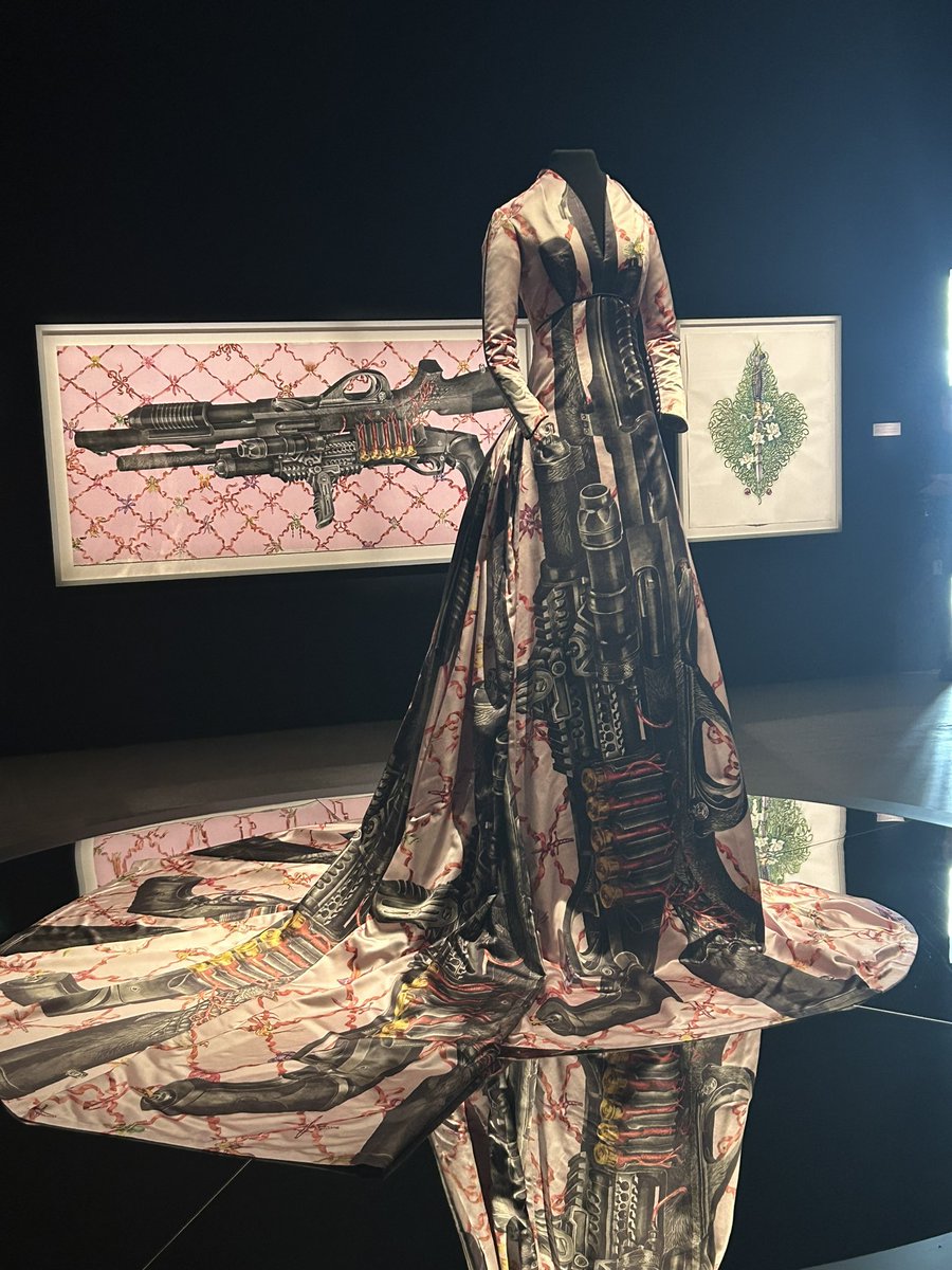 miriamcosic's tweet photo. @SatPaper The media preview was today and what a tour de force! If I lived in Brisbane I would come to see one picture a day, there is so much to examine and think about in each.  Ex de Medici, what a powerful artist … 
@QAGOMA https://t.co/ilBGHwTUmB