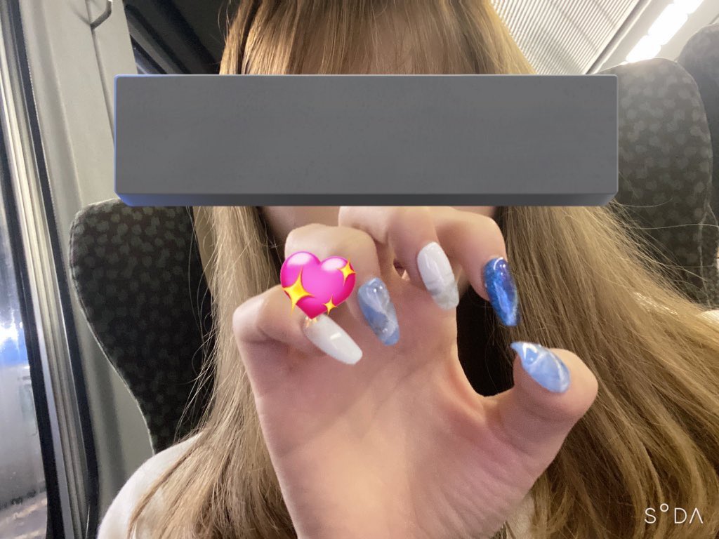 miinails2's tweet photo. 先輩のフットネイル施術
＋ネイルチップ装着画像届いた

フットネイルの撮り方の正解ってなんだろᐡ• ·̫ •̥ᐡ https://t.co/pVKkLexqhe