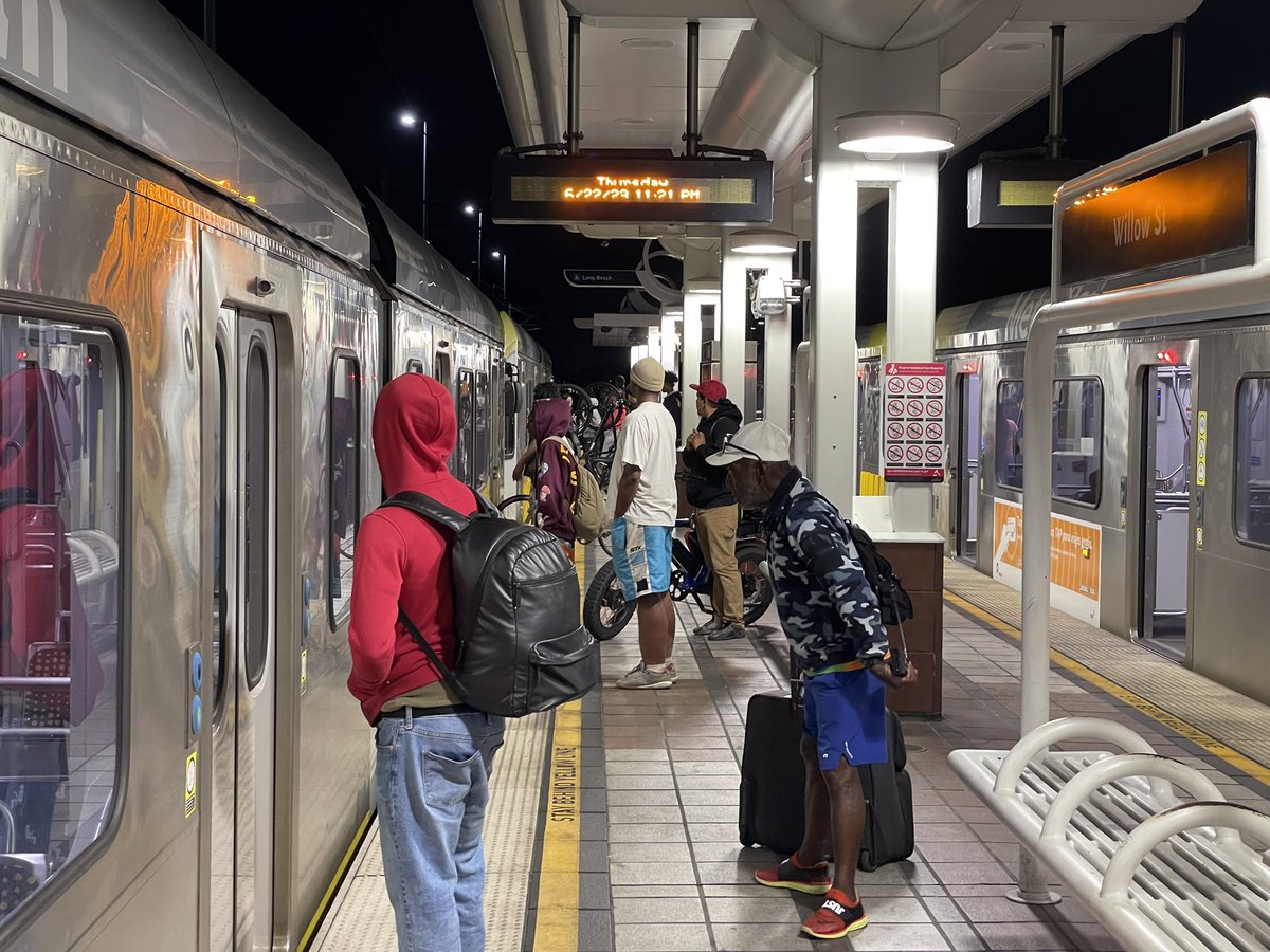 This is what a 11pm curfew on the @metrolosangeles A Line looks like. This is the last train which departs Downtown Long Beach at 11:06pm