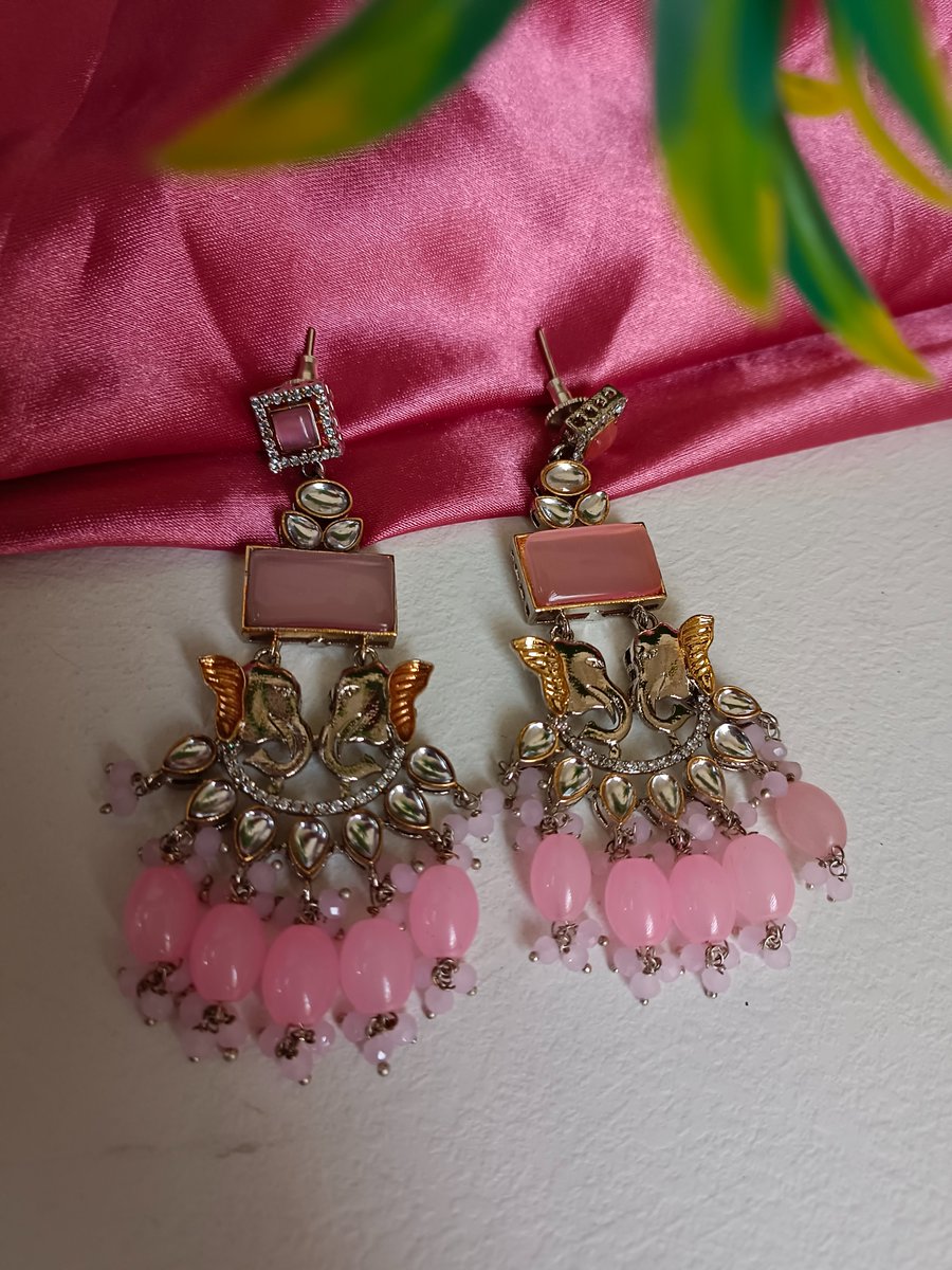 Get ready to turn heads! 🤩 Our new stock earrings are here, and they are absolute show-stoppers! 💎✨ Elevate💖 Tap the link in our bio to explore our latest collection now. 🛍️ #NewArrivals #Earrings #SparkleAndShine#earringswholesale #jewelrywholesale #jewelrylovers