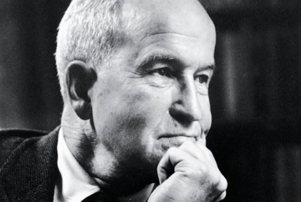 mariobianchi18's tweet photo. Il #23giugno 1988 moriva #HenryMurray. Psicologo Usa. Sviluppò una teoria della personalità umana basata sui bisogni innati di un individuo e sul suo rapporto con l'ambiente fisico e sociale. Durante la guerra gli chiesero di mettere insieme un profilo psicologico di #Hitler. https://t.co/aEoa0TWS8K