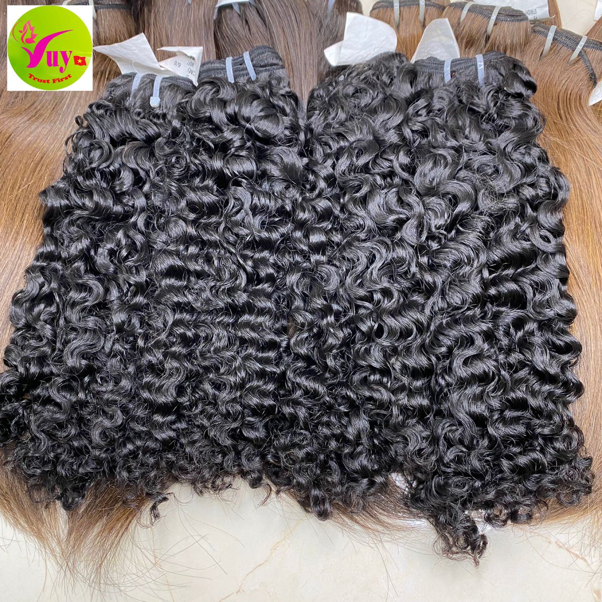 20” Sun Curly Hair Extensions From VUY VietNam
Contact with me on Whatsapp
😍+84 396092128.
#minktresses #rawhairbundles #rawhair #hairboutique #dmvhair #bmorehair #indriahair #rawhairextensions #bundles #rawhairvendor #rawhairs #protectivestyles #rawhairwholesale #lacefront