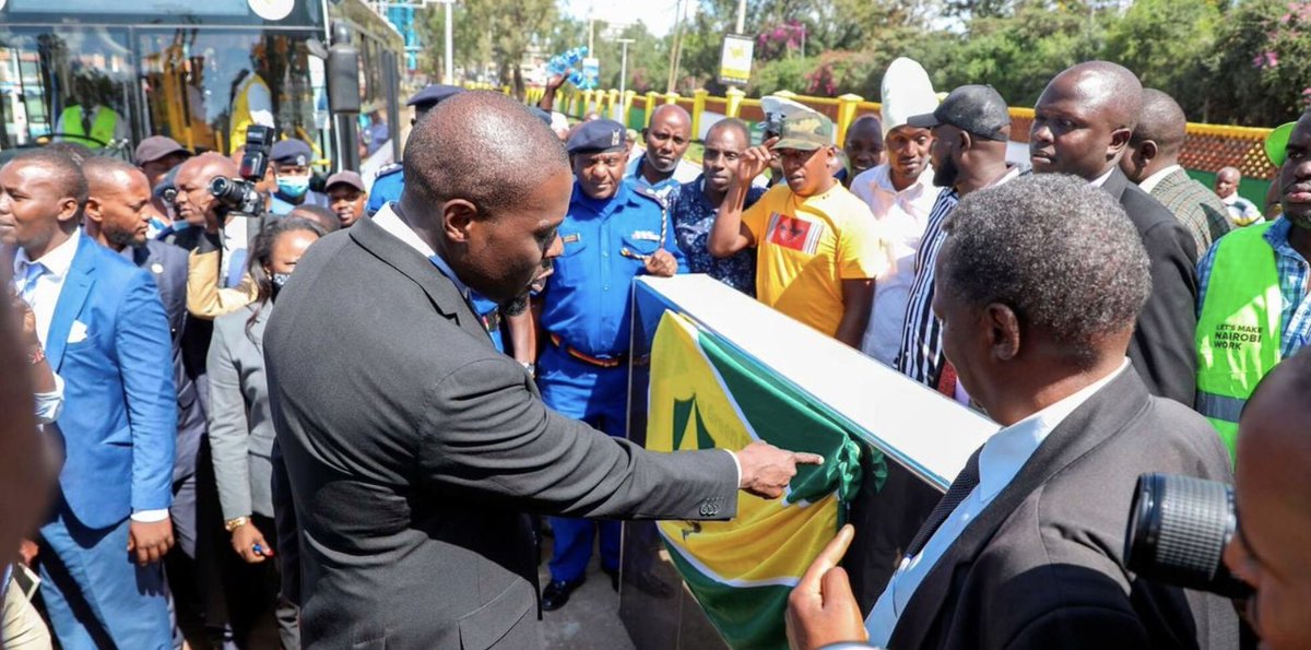 Governor Sakaja's shocker on KES 250m Green Park terminus...  to be flattened and the land "transformed into a world-class conference centre" 

bit.ly/3PoF6uV