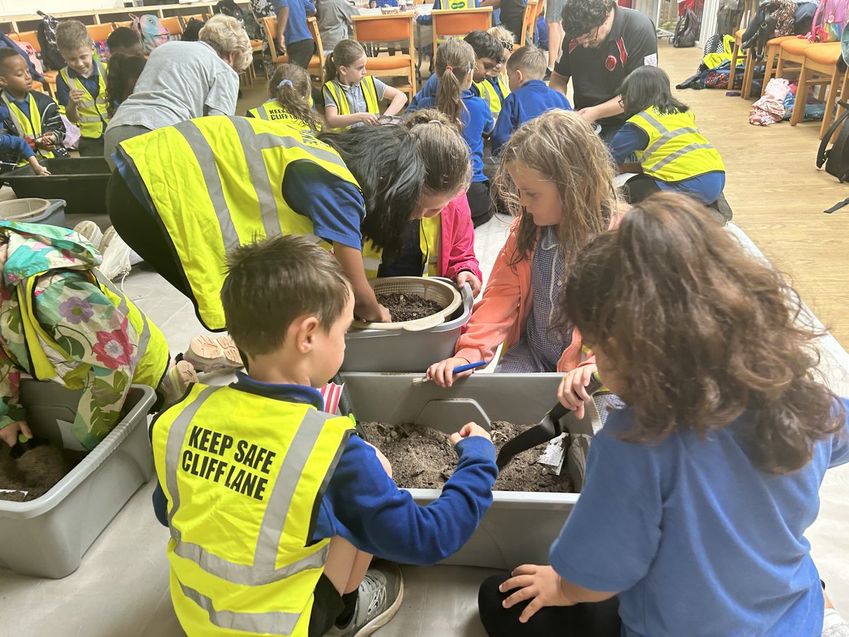 On Tuesday, Badgers and Otters visited The Longshed in Woodbridge, where they are recreating an Anglo-Saxon Longship which was found buried at Sutton Hoo. We made our own boats and became archeologists #everyopportunity @CliffLanePri