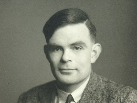 Born #OnThisDay in 1912 was Alan Turing FRS. Arrested for homosexuality in 1952 (then illegal in the UK), he made foundational contributions to artificial intelligence and theoretical biology. Watch our #PeopleOfScience film on his life: youtube.com/watch?v=WW_ZFS… #PrideMonth