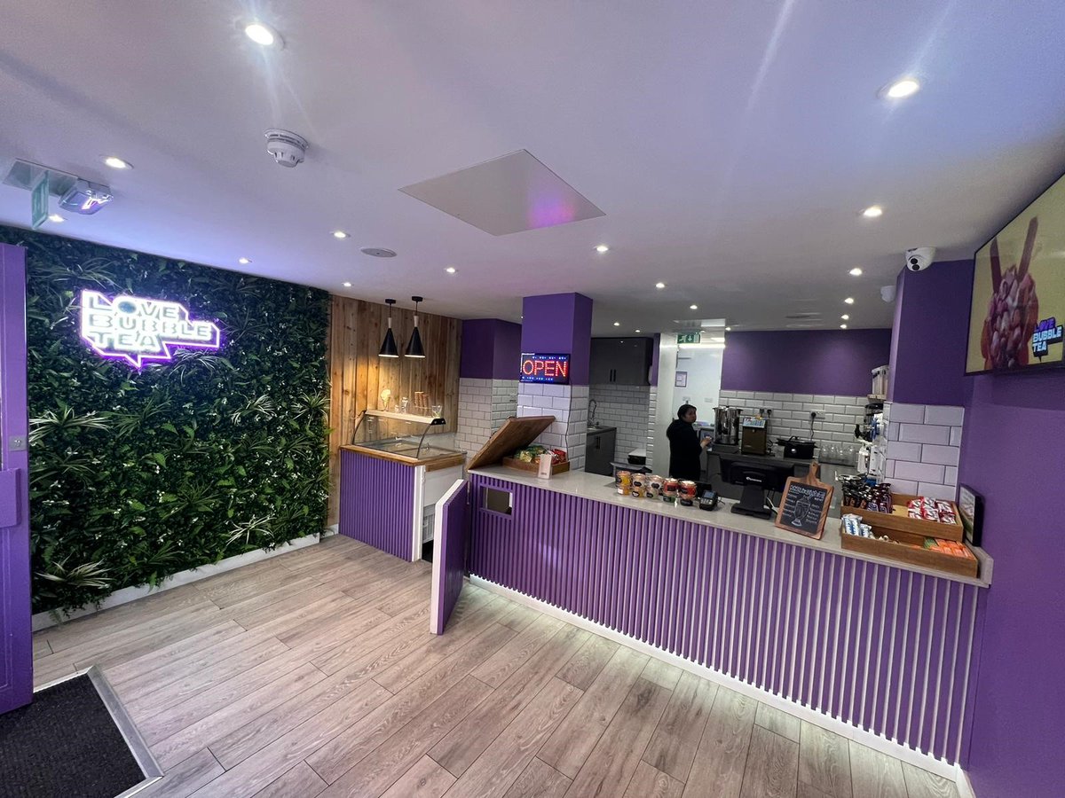 *NEW LEASEHOLD LISTING*
⭐️5 Lowfield Street, Dartford, DA1 1EN

🔹Modern bubble tea business
🔹Busy town centre position
🔹 Scope to increase sales 
🔹Floor area C. 470sq ft. / Outside seating

For further info visit hummerstone.co.uk
#bubbletea #dartford #forsale