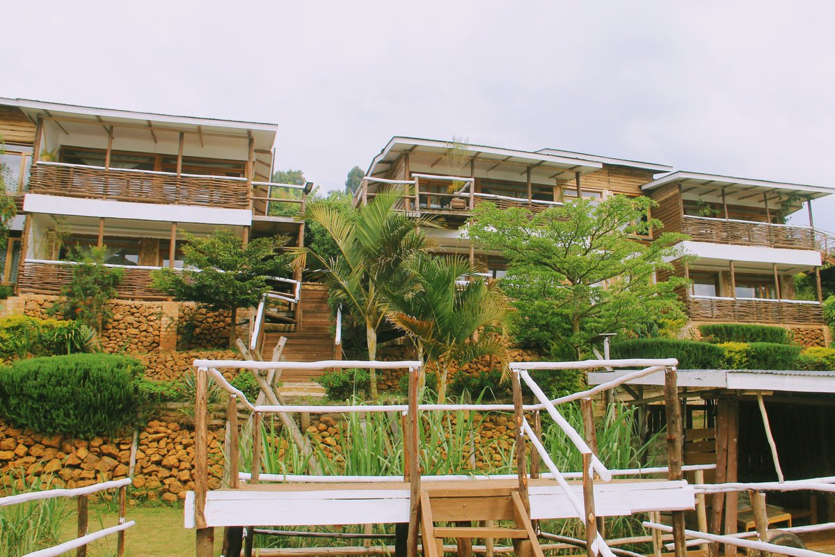 Exterior view of our beautiful Crane Family Cottages. 
we have two of a kind and each can host from 2 to 16 people.
Suitable for Family and friends trips.
For Bookings or Inquiries,

Tel +256 702421519 
Email: info@lakebunyonyirockresort.net

#pearlofafrica #africa  #Uganda