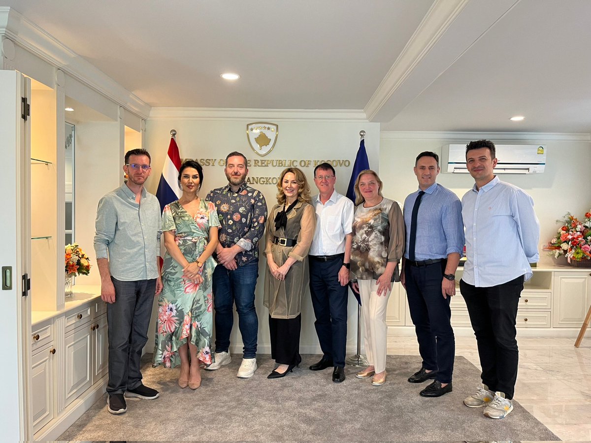 UlpianaLama1's tweet photo. TONIGHT 7pm
Kosovo 🇽🇰 Thailand 🇹🇭
#frriendshipconcert
Experience the harmonious collaboration between the Royal Bangkok Symphony Orchestra and acclaimed artists from the Kosovo Philharmonic Orchestra.
📍Thailand Cultural Centre
#kosovothailand10 #kosova15 https://t.co/CqYdBrOhb3