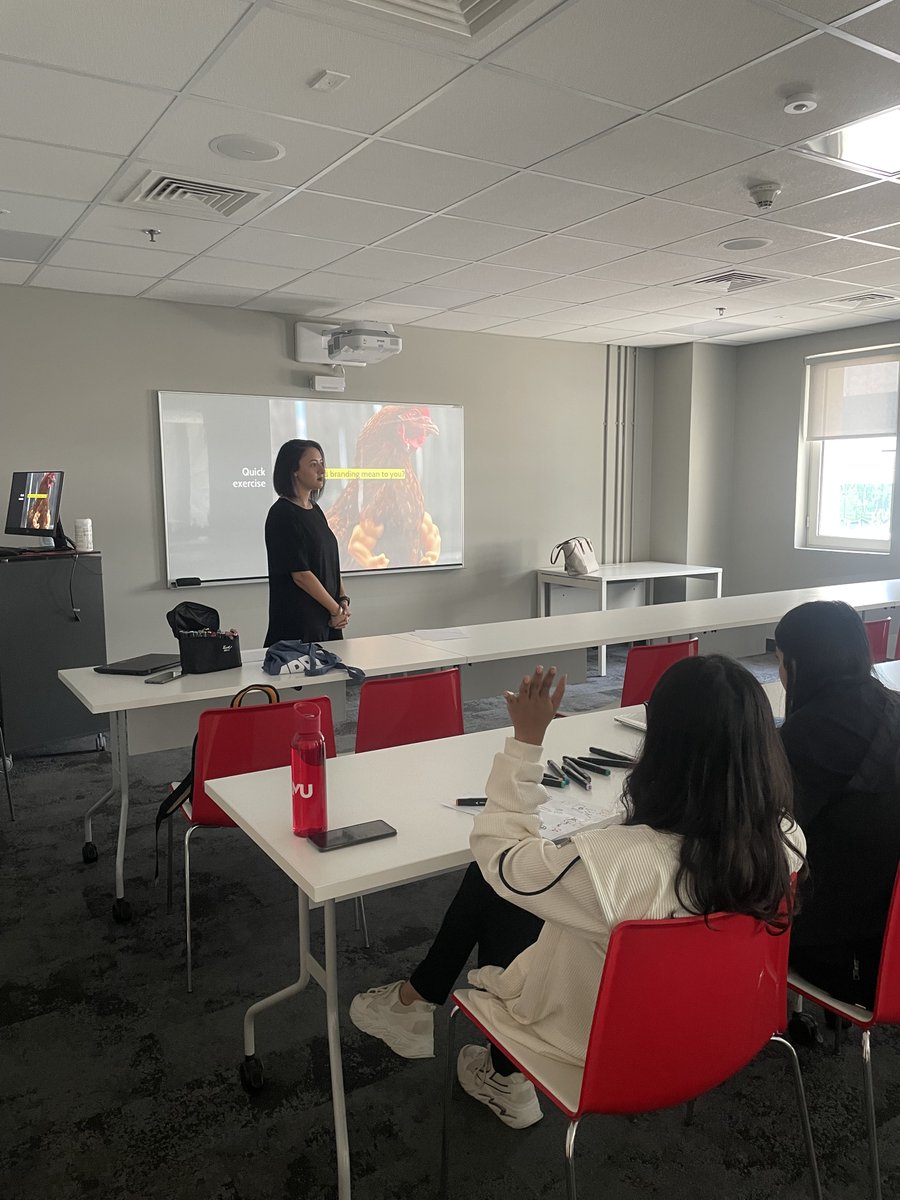 Mirna Eskarous, from @HKStrategies, delivered a session on ‘Personal Branding on Social Media’. The #workshop honed in on tactics and real-life examples of effective and authentic branded #storytelling by individuals on #socialmedia. Thank you Sanjana Soman for arranging this :)