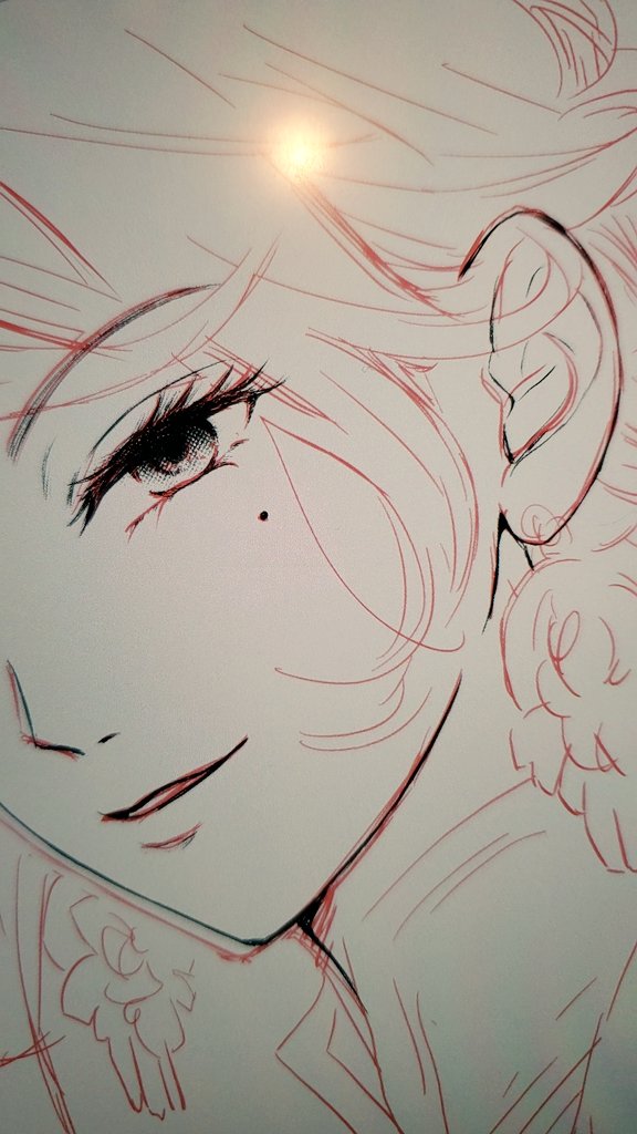 スポットライトが当たっているよう…✨️✨️✨️

(お店の照明デスw)

さ、もうひと踏ん張り🏃💨 https://t.co/0AIrJmfDqf