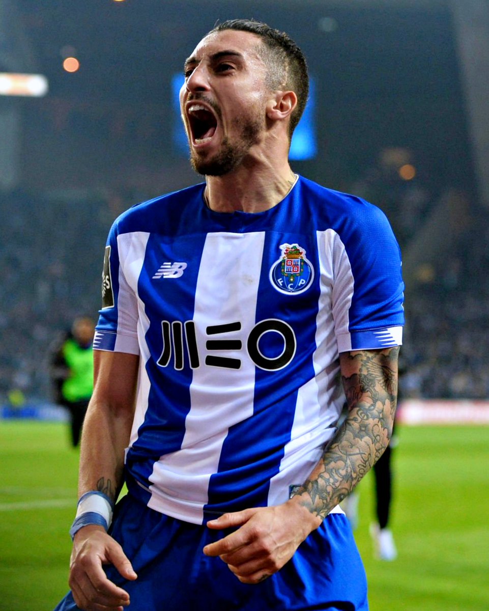 De saída do Man United, Alex Telles deseja voltar ao Porto e está disposto a baixar o salário para tal acontecer, informa <a href="/ojogo/">O Jogo</a>