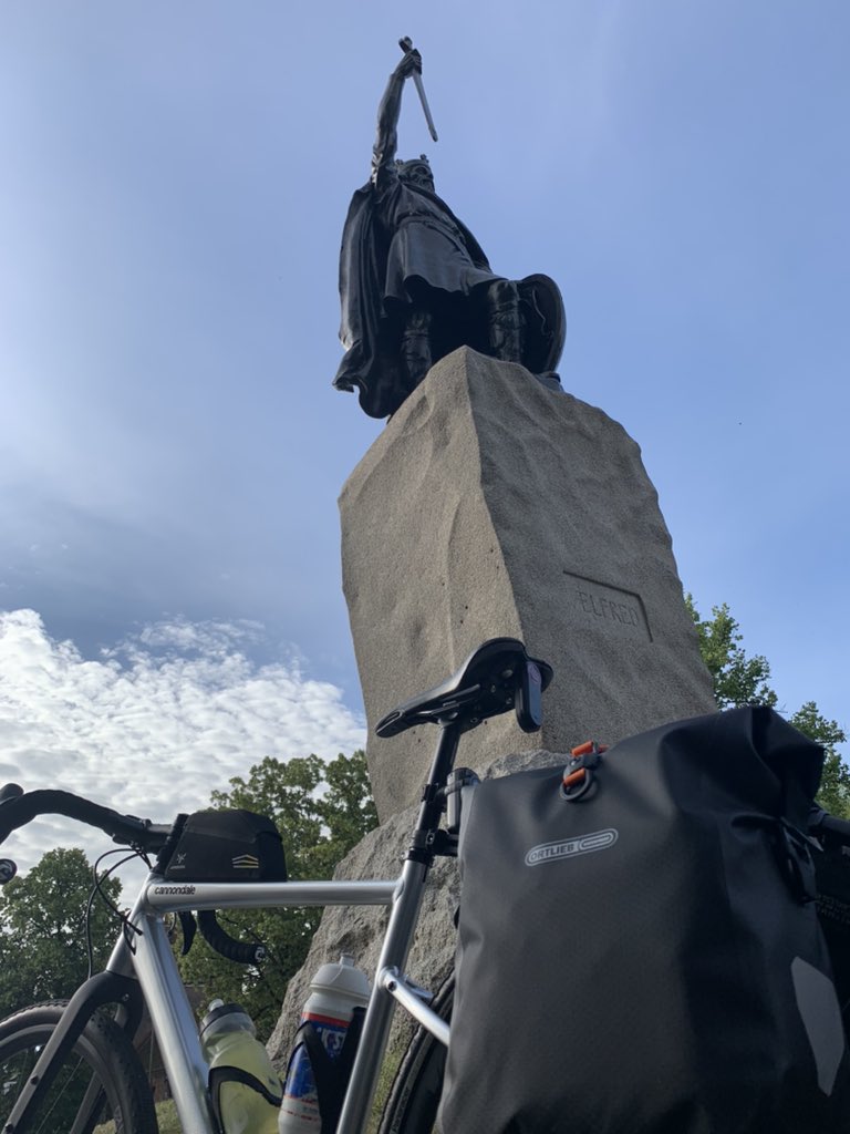 ethelthered's tweet photo. Artistic bike shot https://t.co/NbVW9nN5Cs