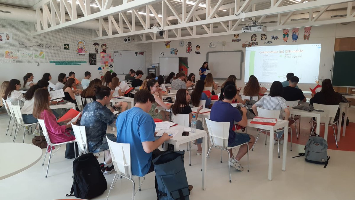 Yesterday the first pre-departure meeting took place for our USJ students who will begin the great challenge of the Erasmus adventure in September. We wish you good luck, we are sure that everything will be great.