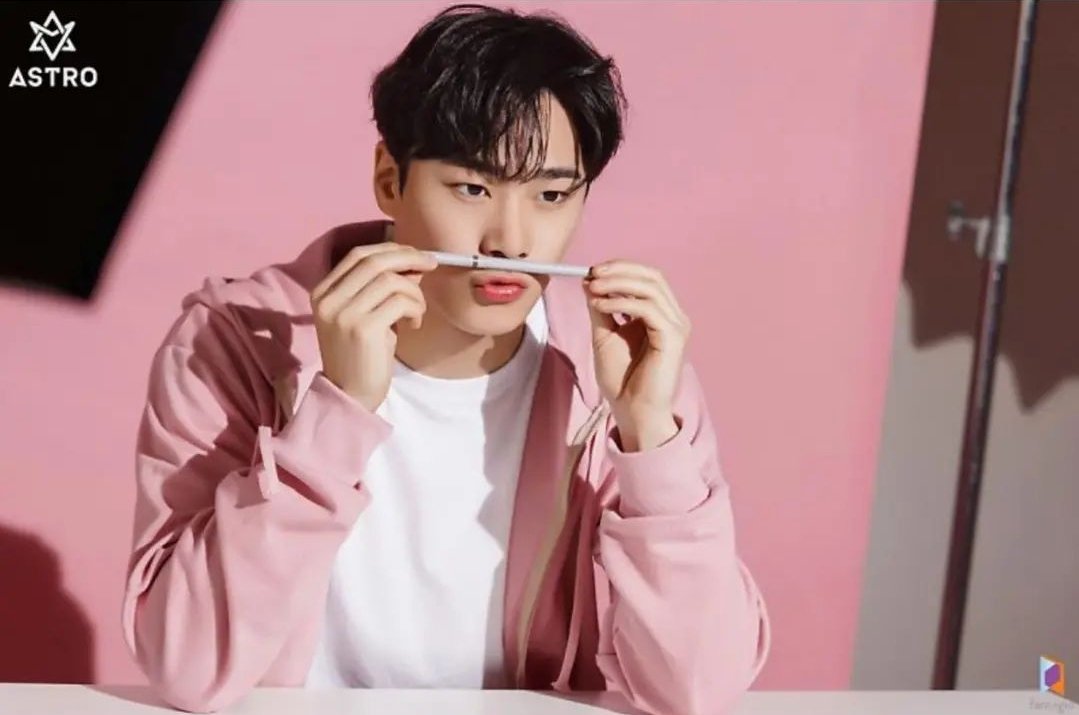 reuna0213's tweet image. 남자는 핑크지