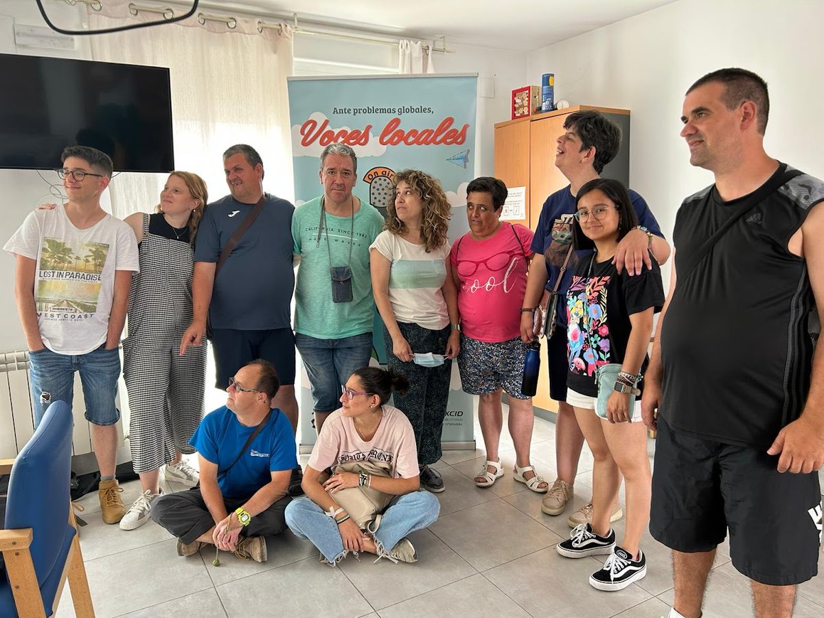 placeat's tweet image. Excelente formación de fotografía en el taller de #audiovisuales con #AECOS 📸💡Exploramos la fotografía de retrato, descubrimos la belleza de la Residencia de PLACEAT en cada rincón y aprendimos que cada uno de nosotros puede ser un narrador de historias visuales 🌟📱