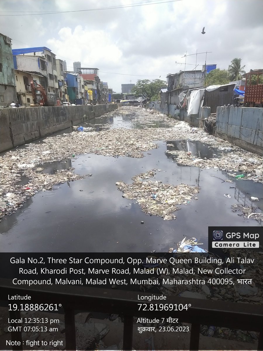 jabbarsmns's tweet image. मा.@mieknathshinde साहेब तुमच्या नेतृत्वखाली @mybmc कडून कोटी रुपये खर्च करून झालेल्या ८५% नाले सफाई चा हे एक पुरावा.मनपाने ज्या कंपनीसोबत करार केलं आहे त्याच्यावर व संबंधित अधिकारीवर @CMOMaharashtra कार्यवाही करणार का.?
पूछता है सामान्य नागरिक.?
#म #मराठी #ABPLive
@mnsadhikrut