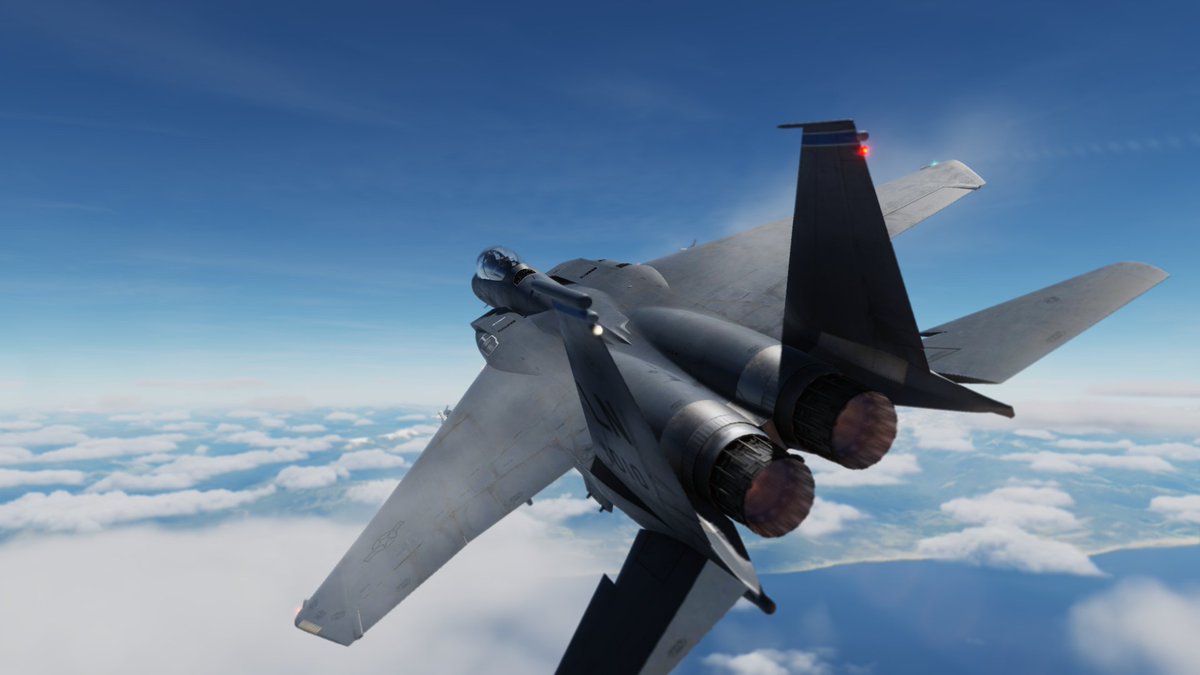 Cinari_Amatuka's tweet image. とりあえず一通り飛んで着陸
印象は・・・重い！
後部で操縦可能だけど前見えないねぇ
#DCSWORLD #RAZBAM